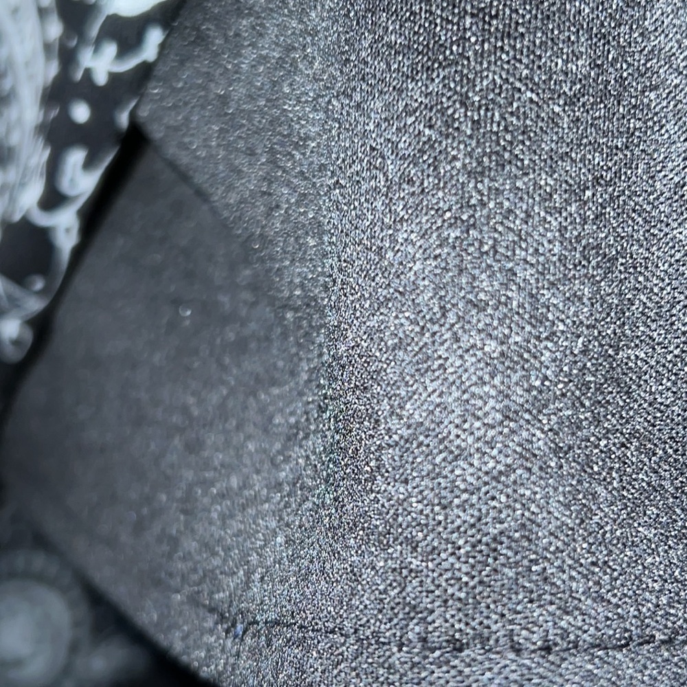 R&K Blouse - Picture 2 of 3